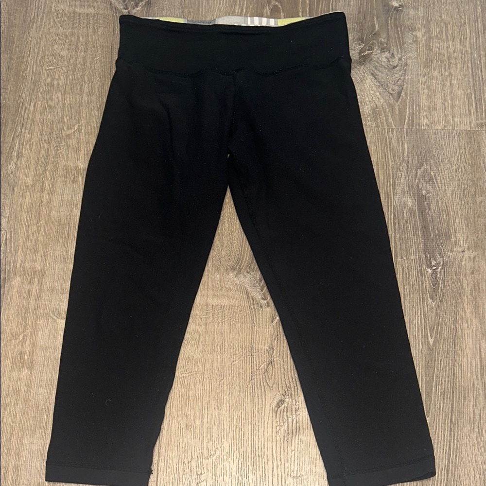Lululemon Athletica Black Leggings Stretchy Form-Fitting